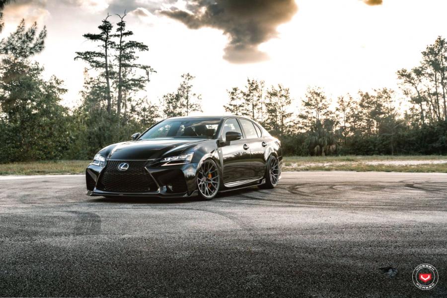  Lexus GS F on Vossen Wheels (M-X3) 2019 года  (фото 25 из 25)